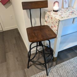 Bar / Counter Stool 
