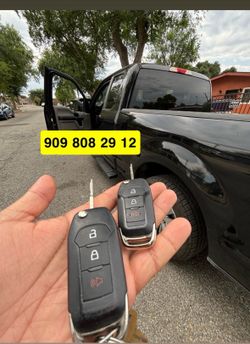 Llaves de autos / car keys and sold
