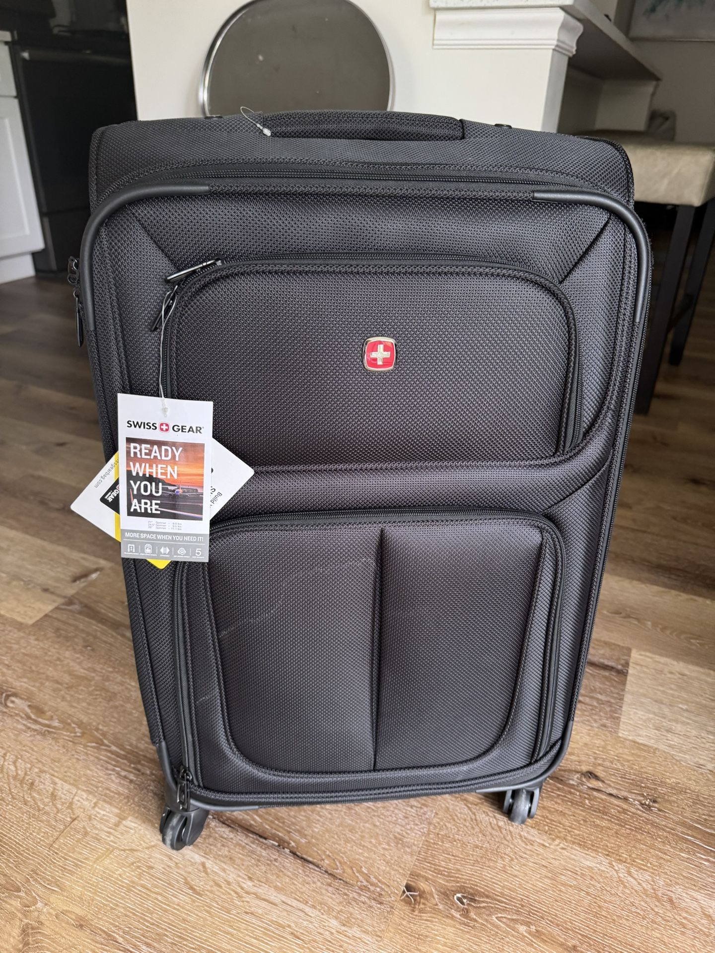 New Swiss Gear Luggage 24”