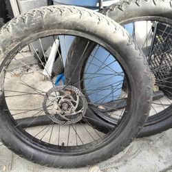 FATTY WHEELS. 26" X 4"