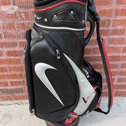 RARE Nike Victory Red VR Tour Staff Golf Bag Black/Red Tour Style