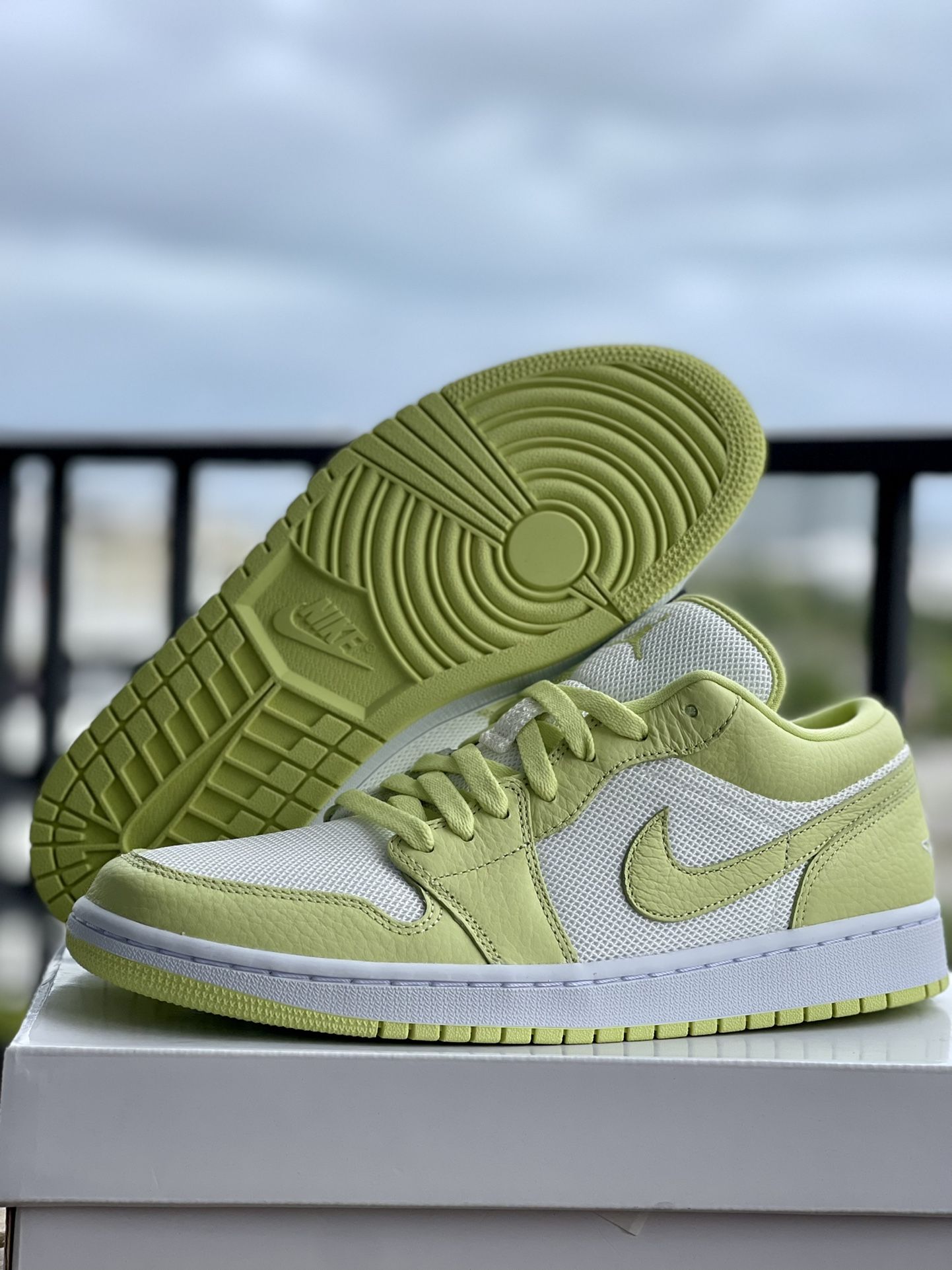Jordan 1 Low Lime Light Green Size 9 And 9.5