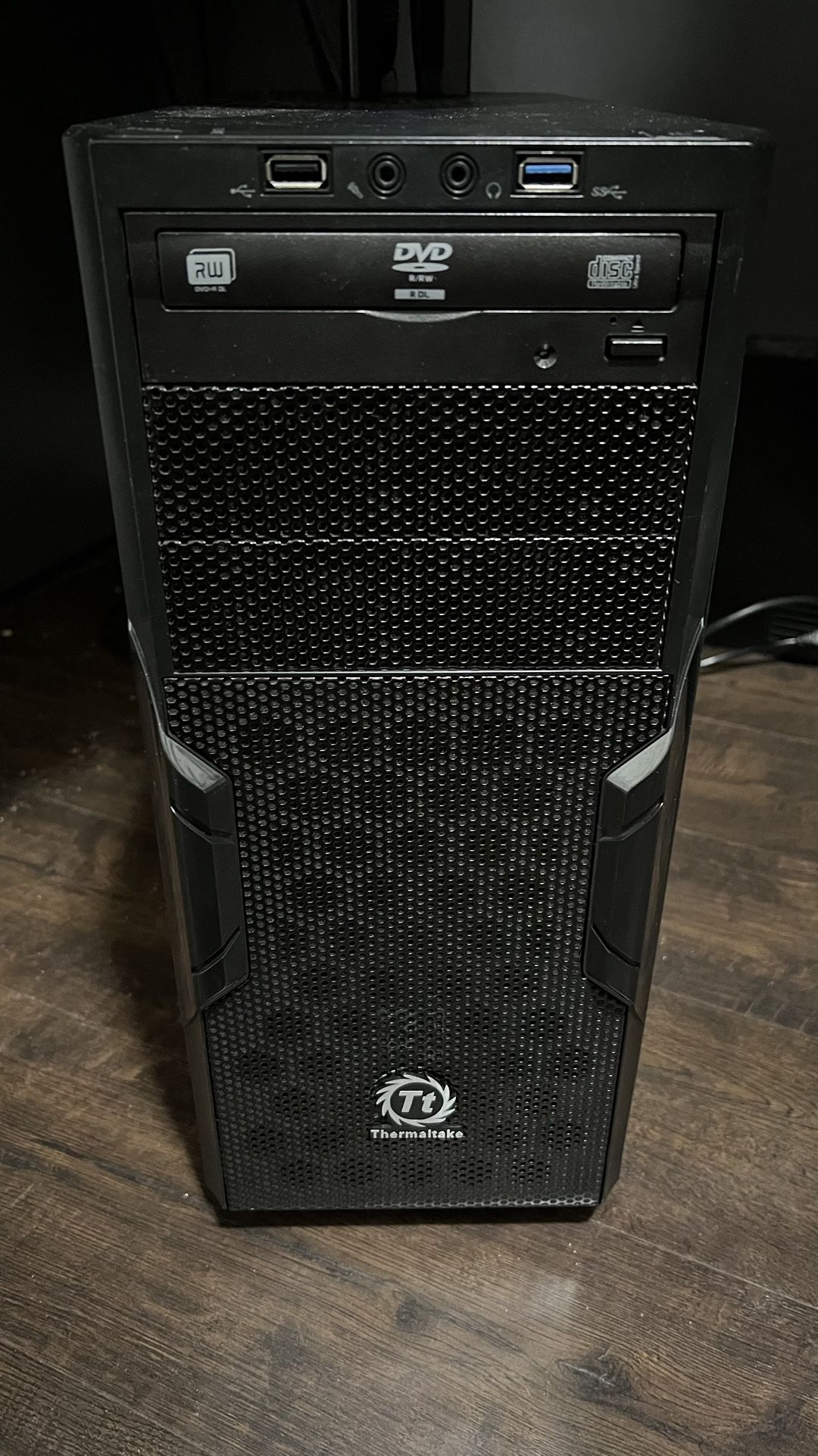 Thermaltake Versa H22