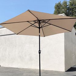 (New in box) $40 Outdoor 10ft Patio Umbrella with Tilt and Crank, Garden Market (Base not included) 