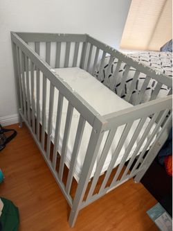 Mini Crib with Mattress