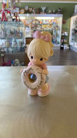 Precious Moments Mom, Donut Forget I Love You Figurine 