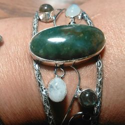 Absolutely Stunning Ladies Greenish, White Opal and Brown Stones Bracelet 🌹