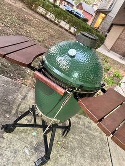 Large Big Green Egg & Integgrated Nest Handler
