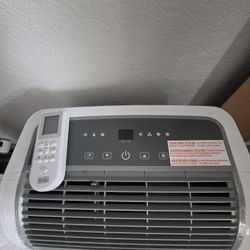 USED Black And Decker 14,000BTU Portable AC 
