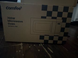 Brand New Comfee 700W Microwave Oven