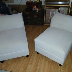 White Modern Stylish Chairs With Storahe