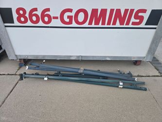 2 bed frames / Brackets
