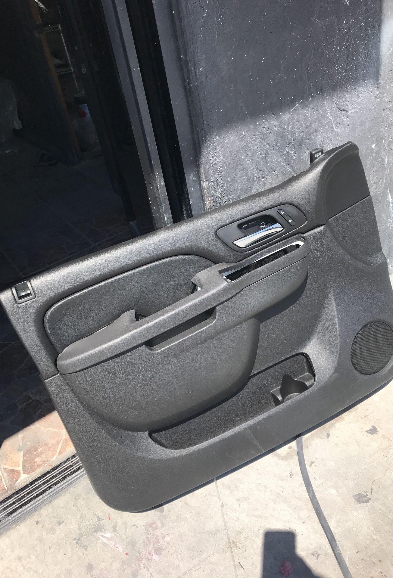 Tahoe on sale door panel