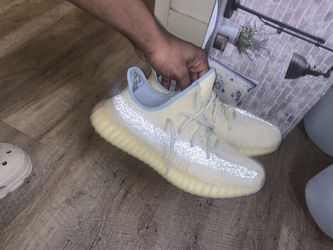 Yeezy Linen Size 10 M