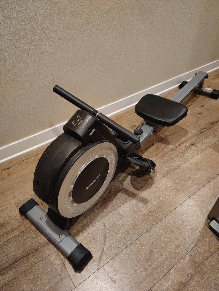 Rowing Machine - Excellent Condition 