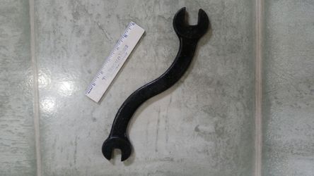 New York Central Railroad ' S ' lineman wrench