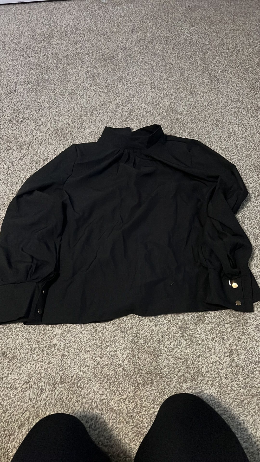 🖤 “Chic Black Blouse | Size L – Elegant & Versatile”