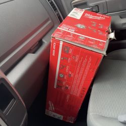 BRAND NEW Milwaukee M18 5-Tool Combo Kit w/ Batt & Charger 2695-25CX