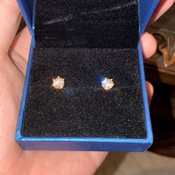 Unisex gold diamond earrings 0.5CT