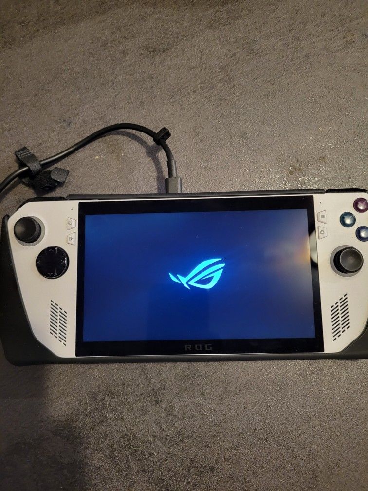 Rog Ally Z1E