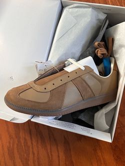 Adidas BW army x Kith cardboard