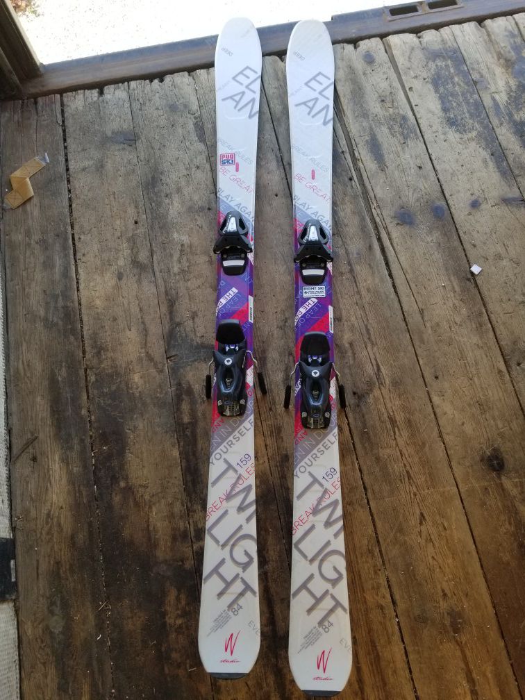 Twilight 84 Ski