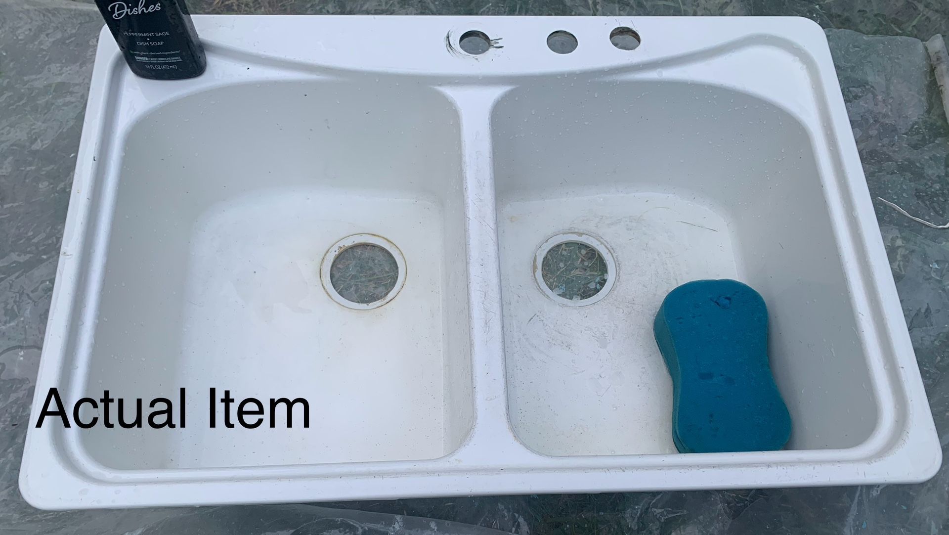 White Kitchen Sink - Moenstone