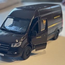 Mercedes  Benz Sprinter. Collectible toys. 1:48
