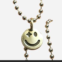 999 Silver Starry Eyed Charm / Amulet / Pendant 

- 15mm

- New 

- Unisex

 - 1.10g in weight 

Soldered o ring for extra durability 

999 Fine Silve