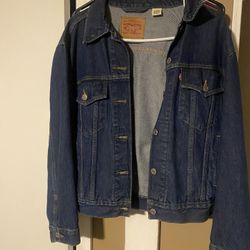 Woman’s  Livi  Jacket Hardly worn Size L