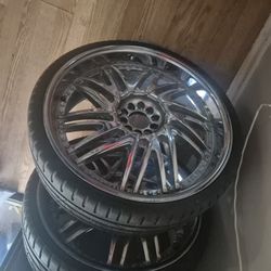 Lionheart Tires 235 30  ZR 22  And Aftermarket  Rims 