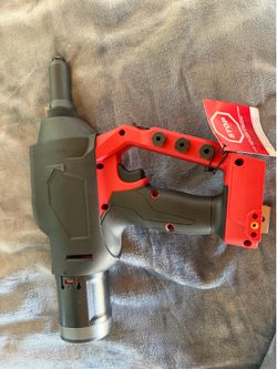 Milwaukee M18 One Key Rivet Gun W 5ah Battery