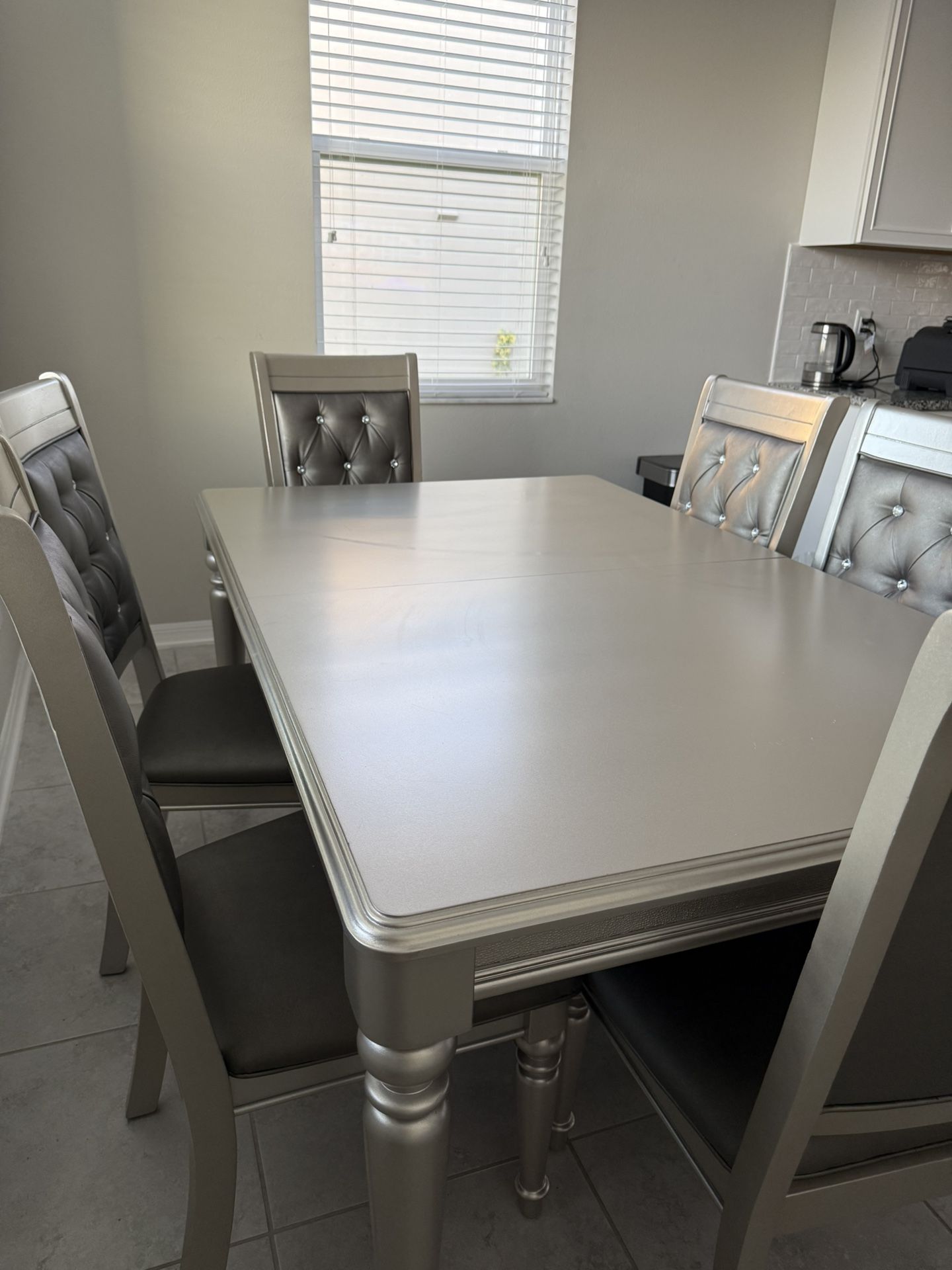 Extendable Dining Table With 10 Chairs