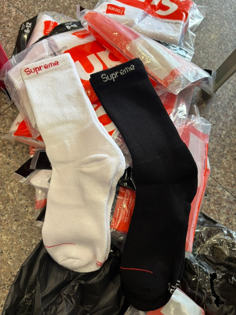 Supreme Socks