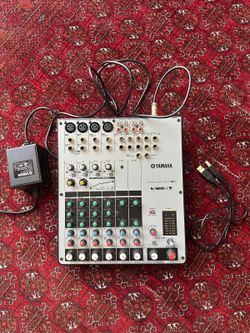 Yamaha MW10C 10-Channel USB Mixing Console with Compression (Tested / Powe