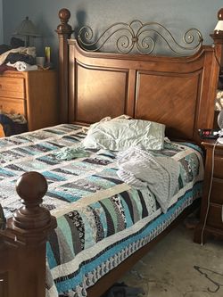 Queen size Solid Wood Bed frame