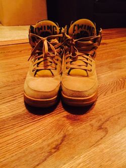 Patrick Ewing size 11