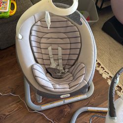 Graco Baby Swing  Chair/ Rocker