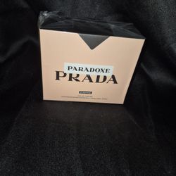 Prada Perfume 