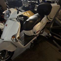 2020 KYMC Scooter En