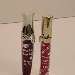 Lipstick And?
Lip gloss. Amuse