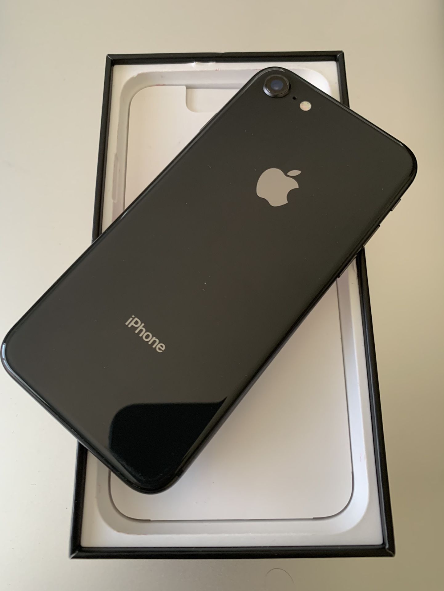 Iphone 8 Jet Black 64GB ANY CARRIER