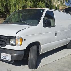 2002 Ford E-150
