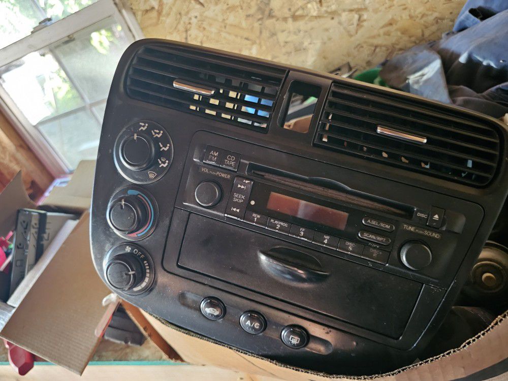 2000-2005 Honda Civic Oem Radio And/or Radio Accessories 