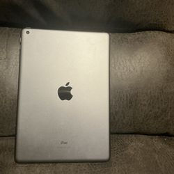 Apple iPad 9th Generation 64GB Right 💥💥➡️ PHENOMENAL CONDITION  ⬅️ 💥💥💥