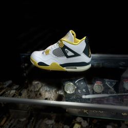 Jordan 4