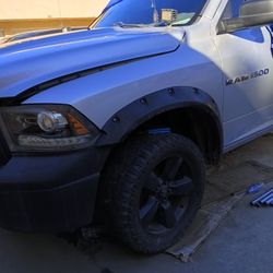 Troca DODGE RAW. 2011 TRASMISION NO TRAVAJA. BARATA