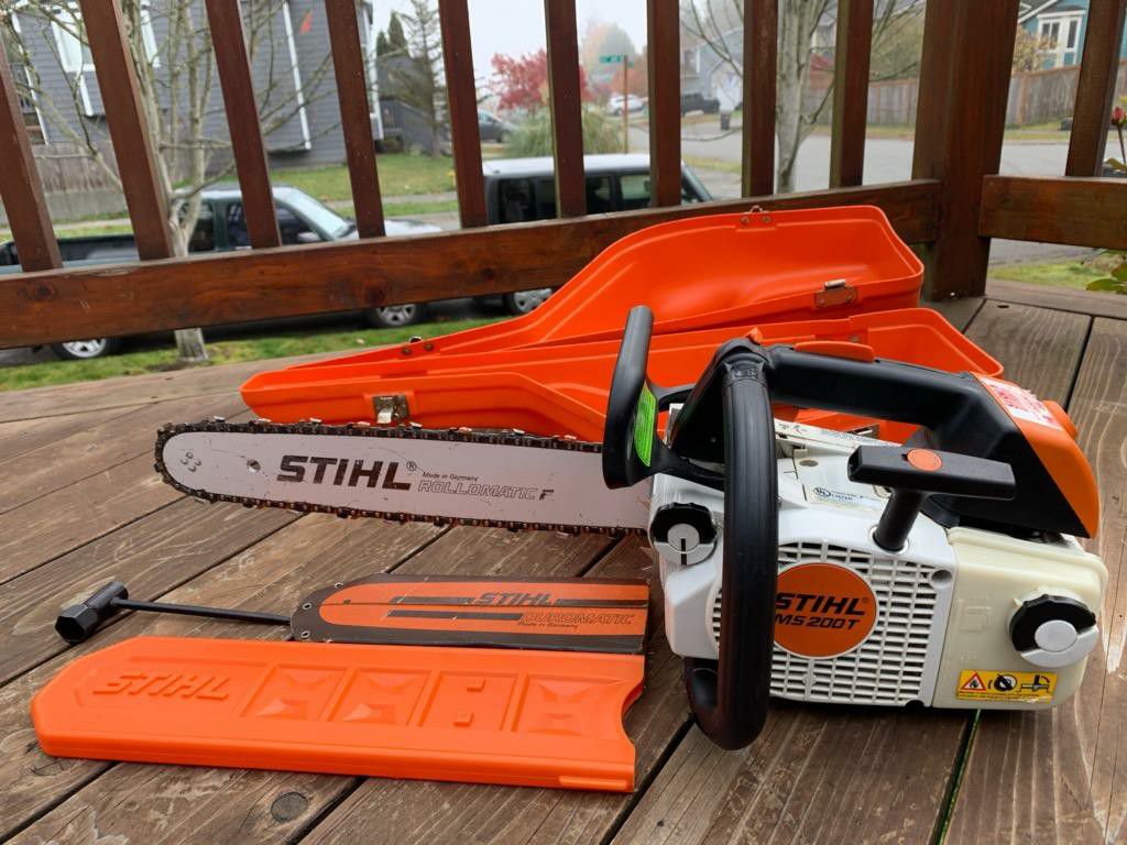 STIHL MS 200T PROFESIONAL TOP HANDLE ARBORIST CHAINSAW 16” WITH BAR COVER,& CASE, EXCELLENT CONDITION