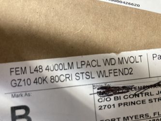 2- 4 Foot Vapor/wet Location 4000k Led Light