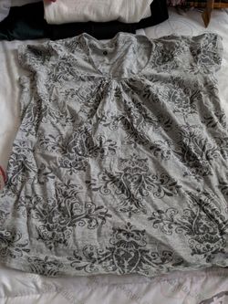 Gray Damask Print V-Neck Top